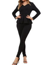 Langärmliger Jumpsuit mit V-Ausschnitt und Rüschenoberteil